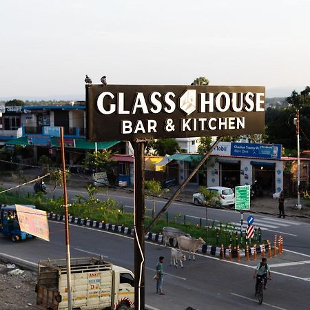Hotel Js Souvenir Dehradun Eksteriør bilde