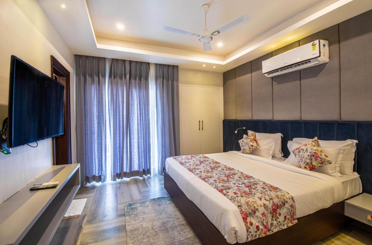 Hotel Js Souvenir Dehradun Eksteriør bilde